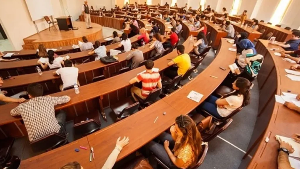 29 Ekim’de Üniversiteler Tatil mi? 28 Ekim’de Ders Var mı, KYK Yurtları Açık mı?